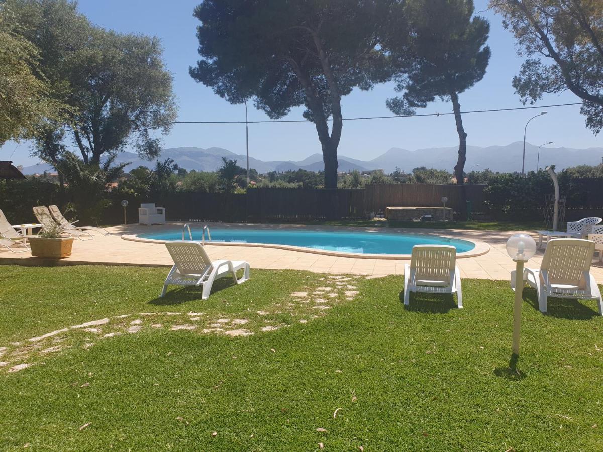 Villa Mariella Carini Bagian luar foto