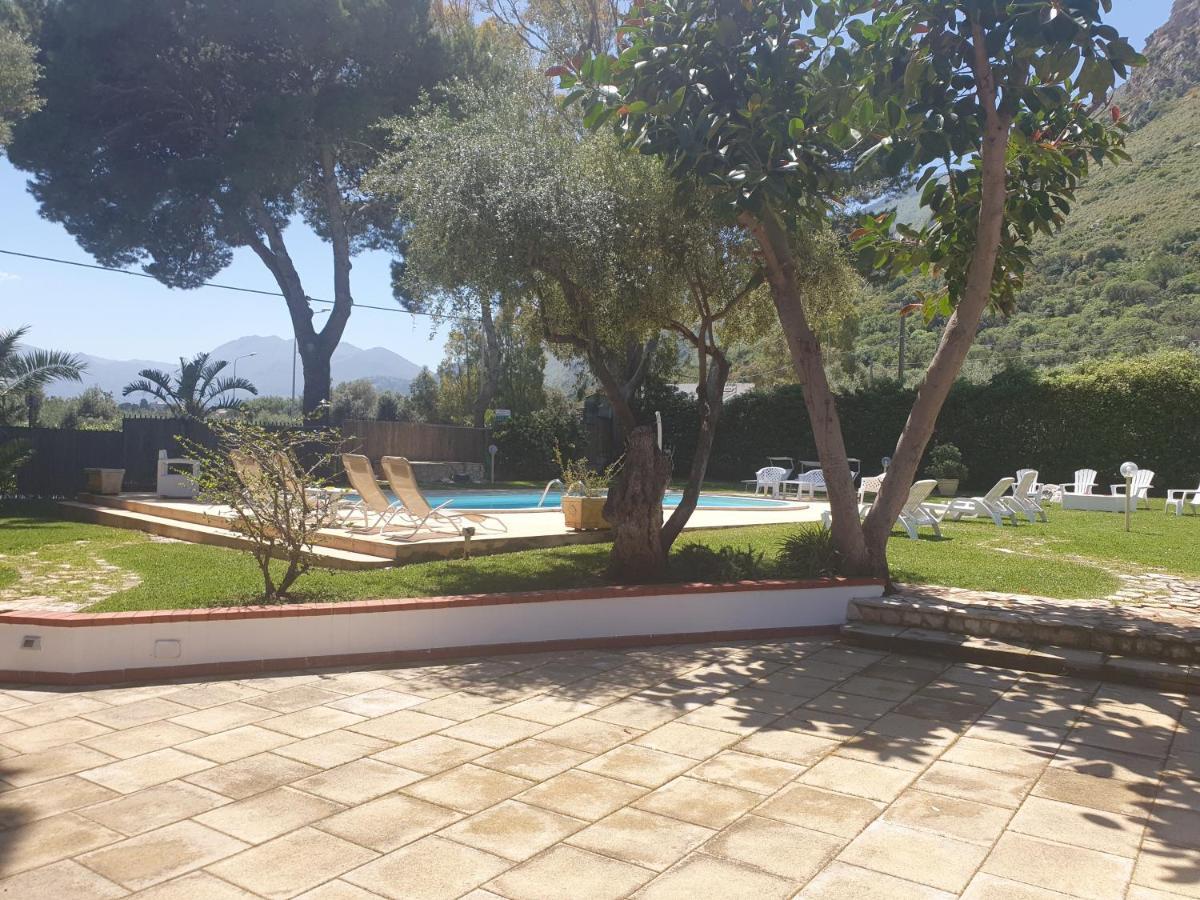 Villa Mariella Carini Bagian luar foto