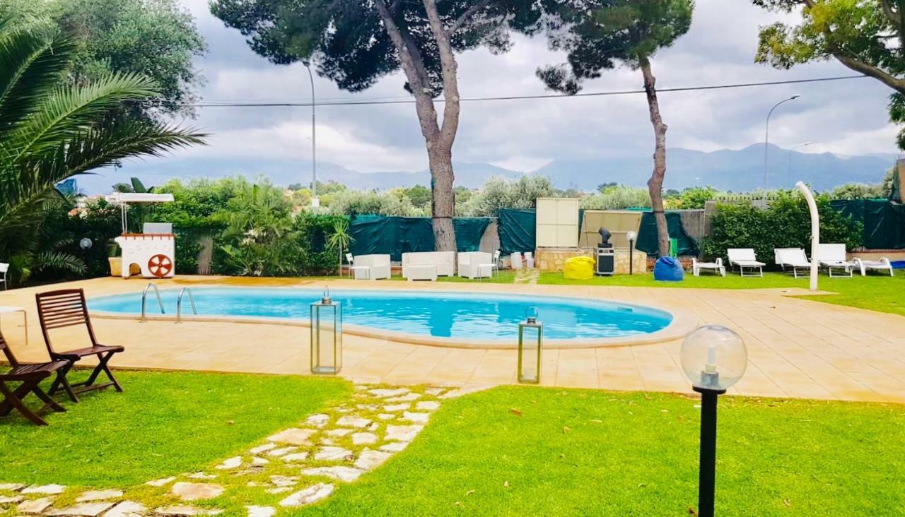 Villa Mariella Carini Bagian luar foto