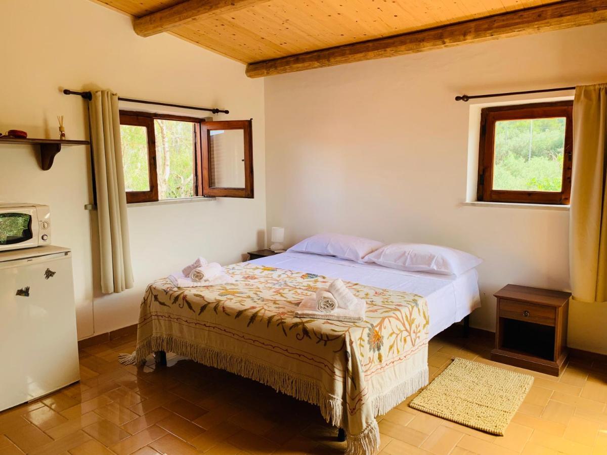 Villa Mariella Carini Bagian luar foto