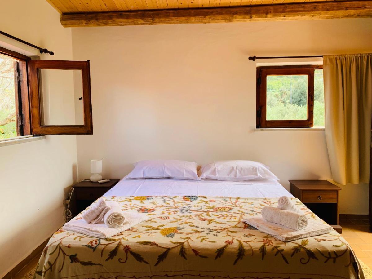 Villa Mariella Carini Bagian luar foto
